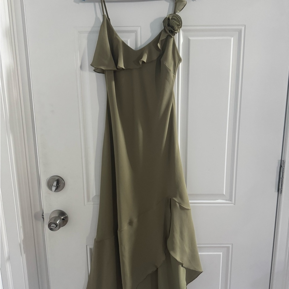 Wilfred Engage Chiffon Dress from Aritzia in Olive